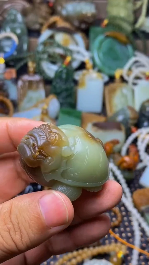 未镶嵌和田玉挂件1