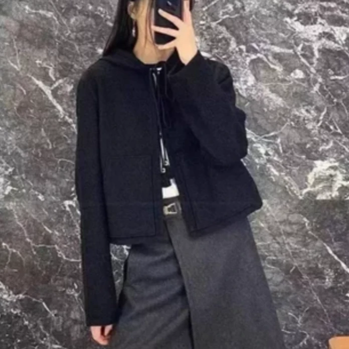 未使用 Celine/思琳 汤/P235704637/黑色粗针织流苏绳连帽外套 36