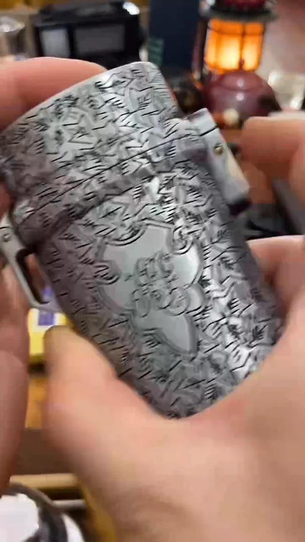 瓷片闪购商品  如图所示