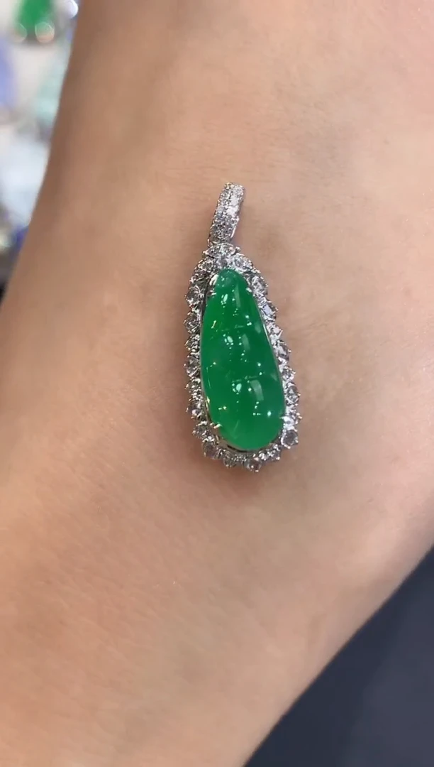 吊坠(不含链)18K金镶嵌翡翠a38