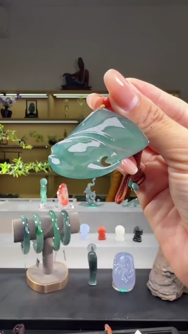 吊坠(不含链)未镶嵌翡翠形意