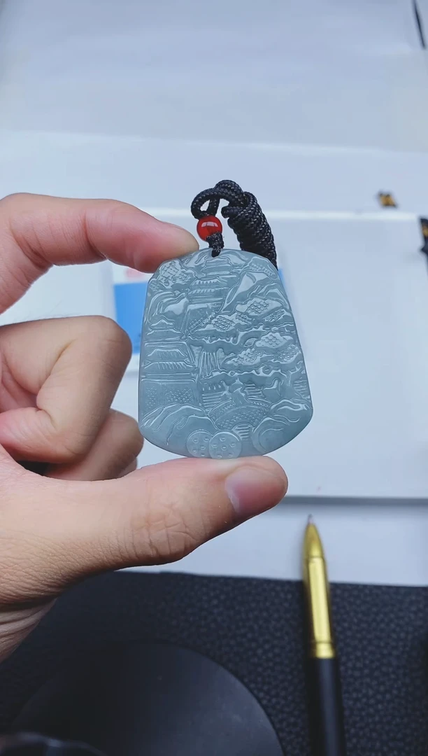 颈饰未镶嵌翡翠