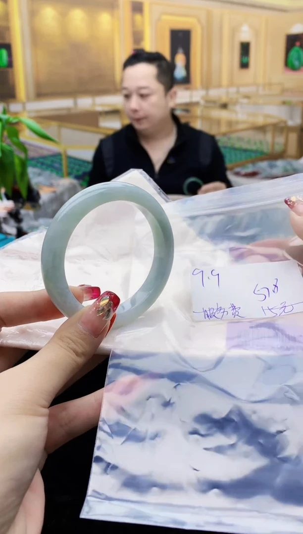 【闪购商品】翡翠手镯未镶嵌1052177237