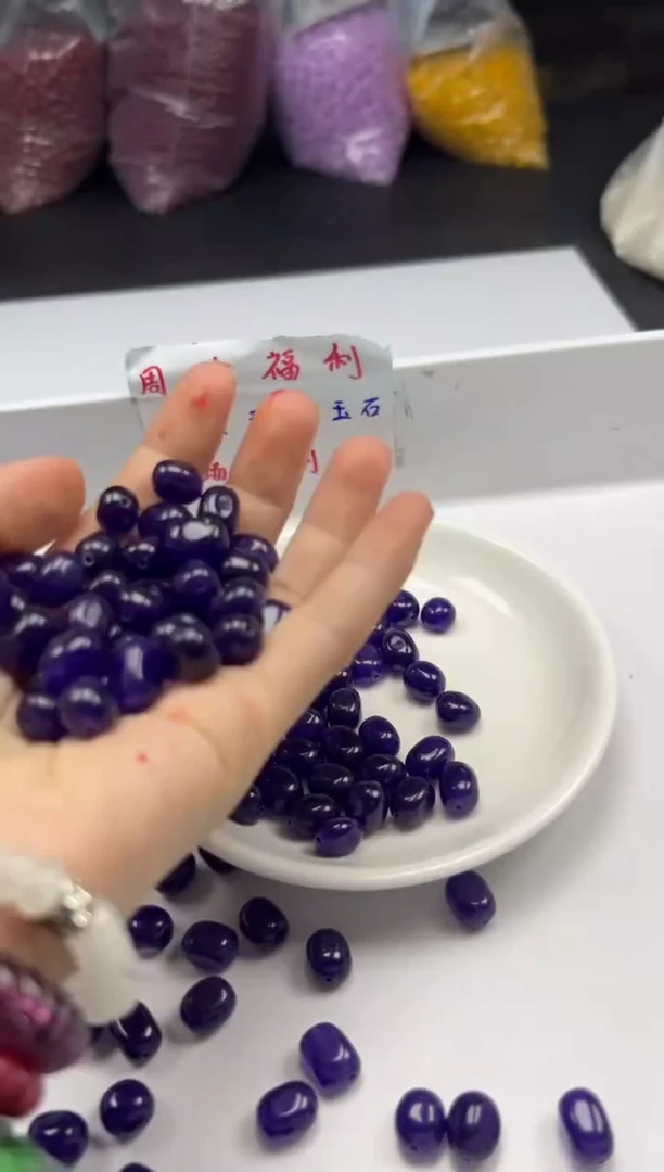 玛瑙/玉髓颈饰未镶嵌w2899舒俱来随形10mm*10颗