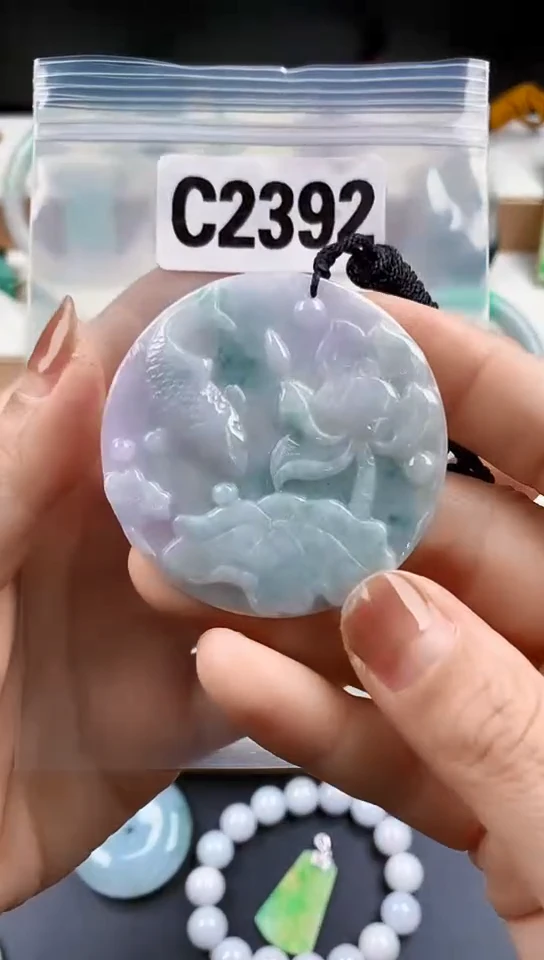 颈饰未镶嵌翡翠天然翡翠吊坠挂件