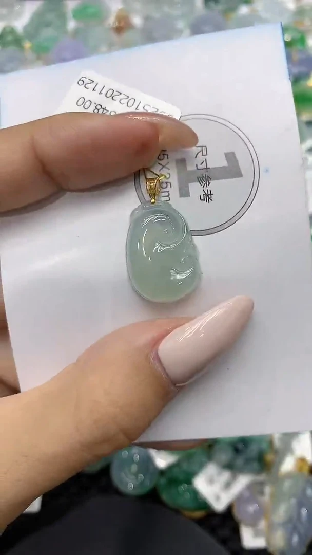 颈饰18K金镶嵌翡翠111111111111