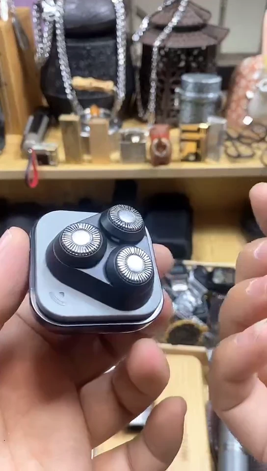 瓷片闪购商品  如图所示