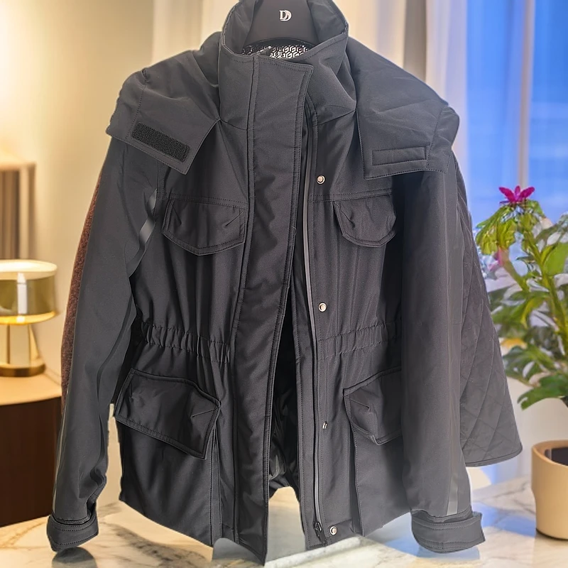 修身型上衣秋冬户外黑色连帽女设计师派克服