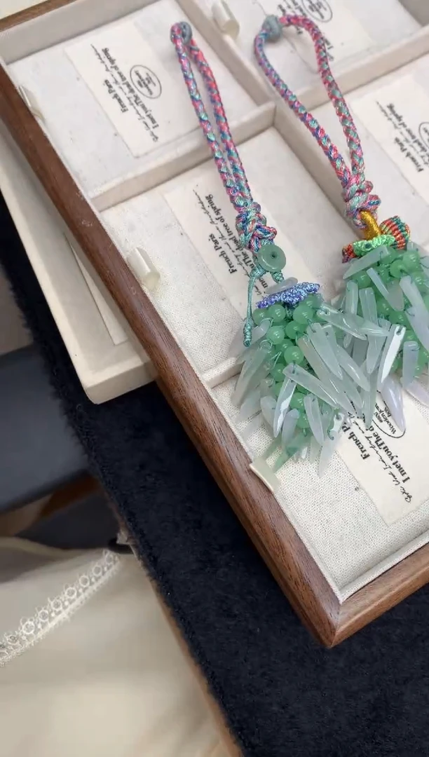 【闪购商品】翡翠挂件未镶嵌车挂 多样性发（1件）