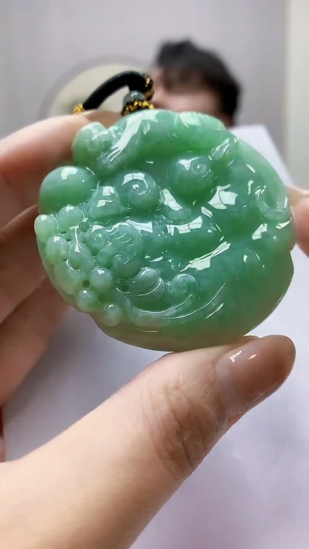 未镶嵌定制翡翠5060MM-毛货挂件109