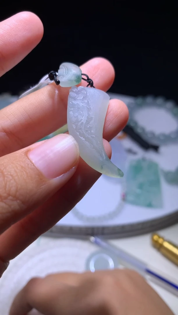 未镶嵌定制翡翠真**价毛货