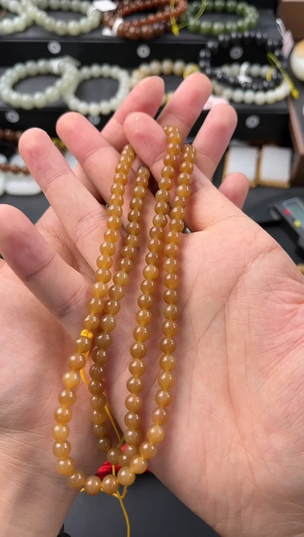 手串未镶嵌和田玉且末金山纯糖108项链卡6微色差（浅）