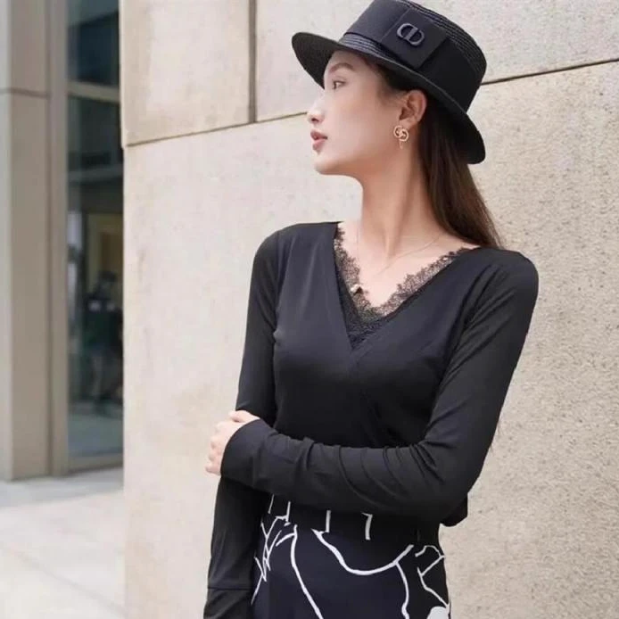 职业阿玛诗官哥家专柜2025春秋季新款女装假两件V领蕾丝拼接长袖T