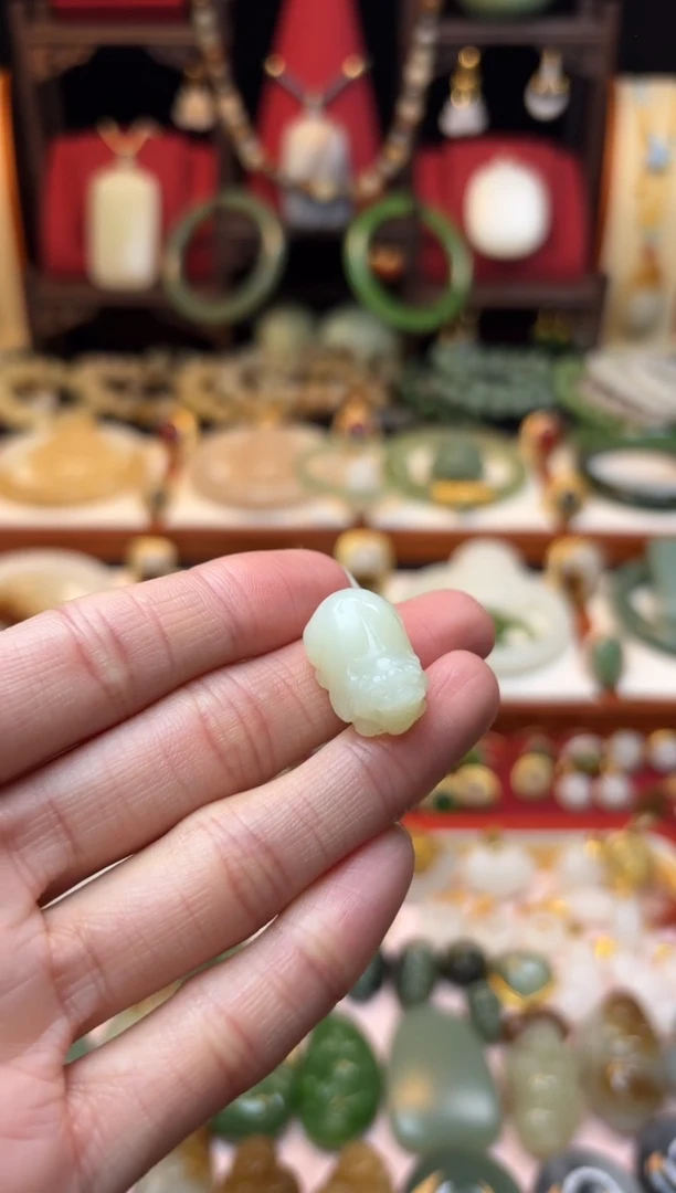 【闪购商品】和田玉挂件未镶嵌放漏