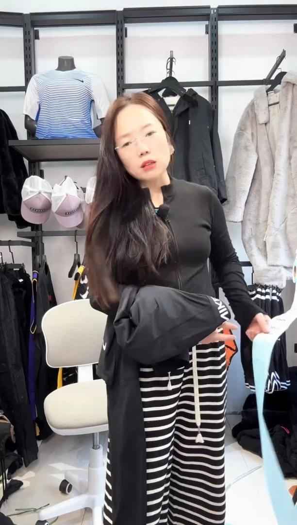 2250 编码  瑕疵直播间过款为准 尺码