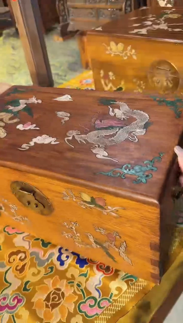 【闪购商品】木木艺40龙凤呈祥黄翻盖箱350.8888