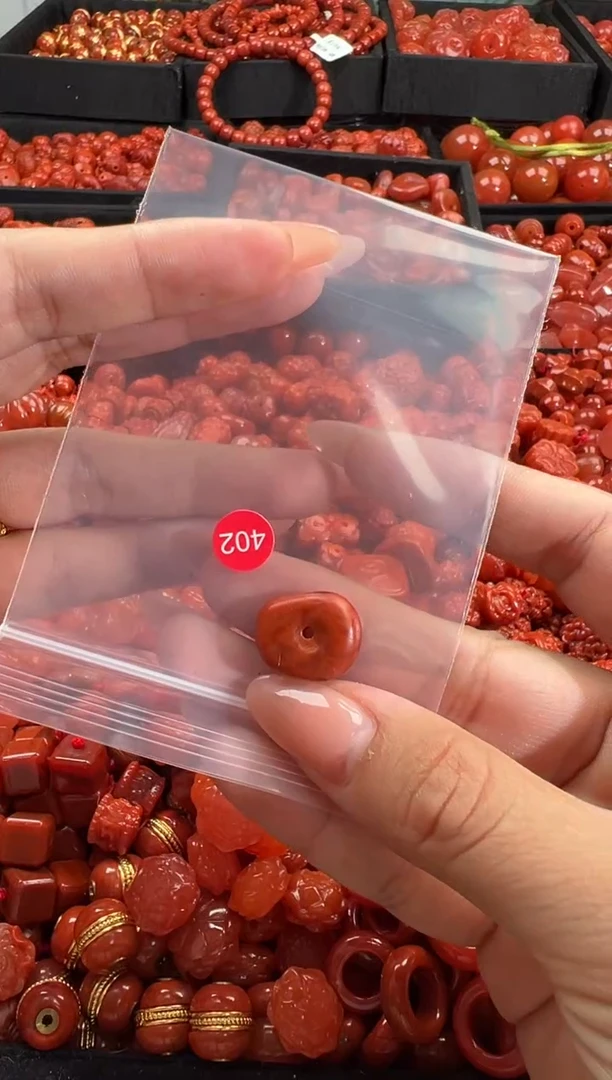 南红玛瑙未镶嵌颈饰1