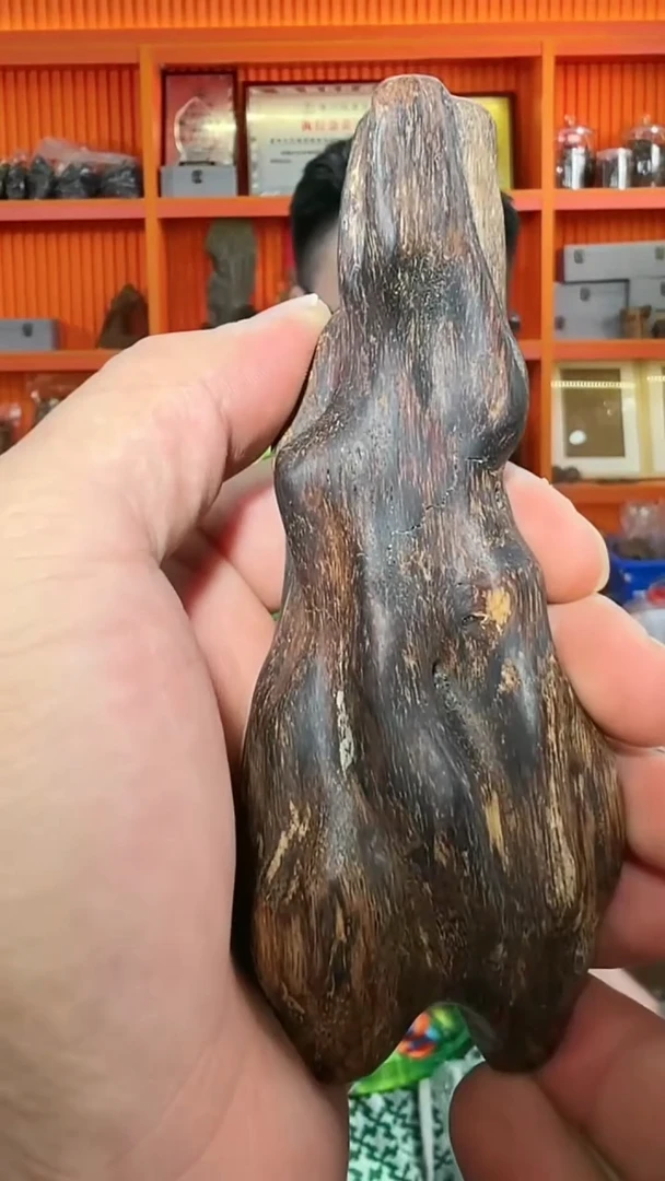 沉香手把件380号多样性发一