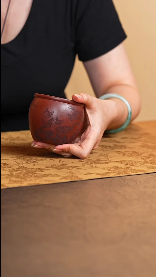 茶杯紫砂宜兴原矿紫砂猫咪刻绘老紫泥主人杯