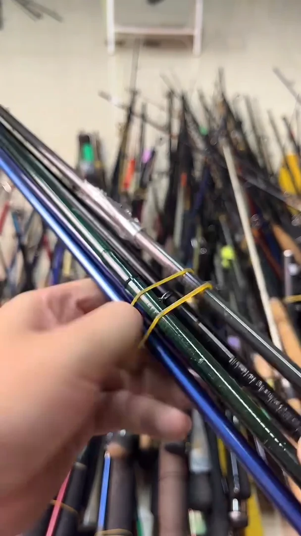 是**阿中古鱼竿，实物以直播间为准