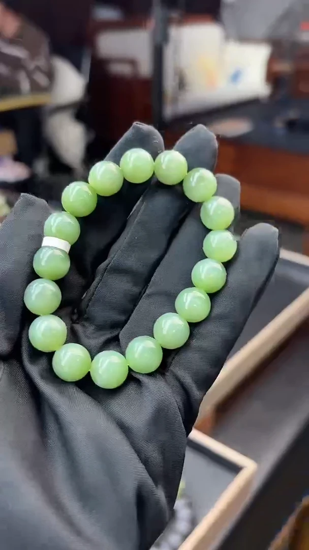 未镶嵌手串和田玉董小姐推荐 多样性发货 拍一发一pgl12