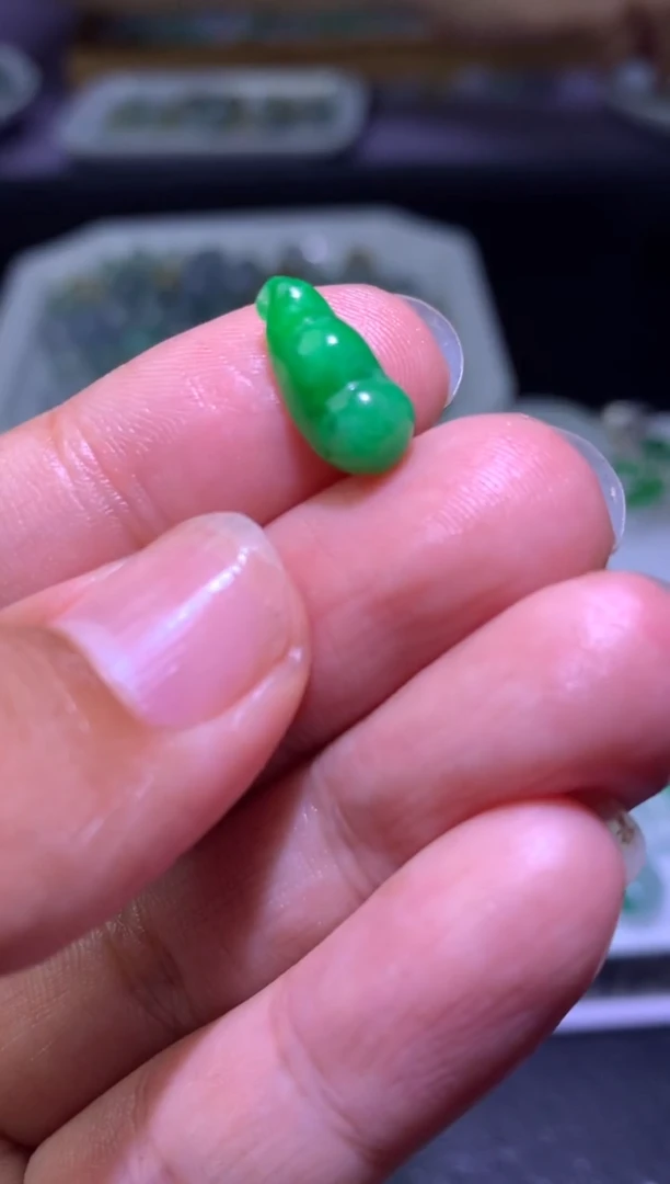 未镶嵌定制翡翠毛货