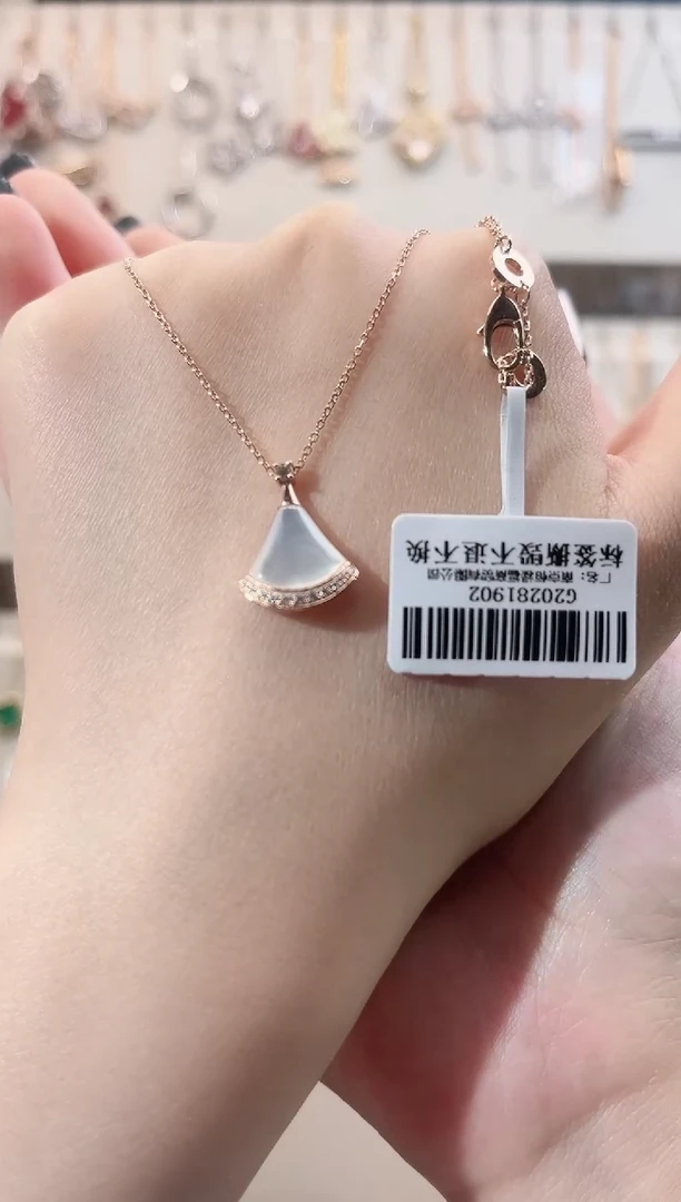 套链贝壳（贝母）18K金镶嵌18K金镶嵌 K玫