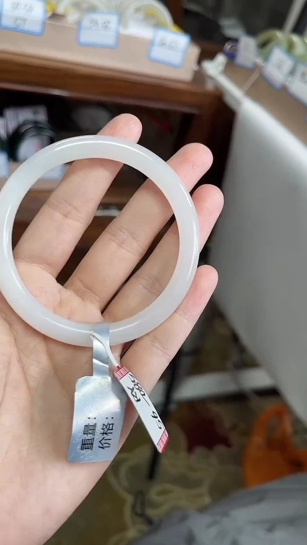 未镶嵌手镯和田玉56