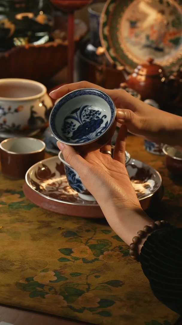 瓷片畅怀堂一束莲炉氏