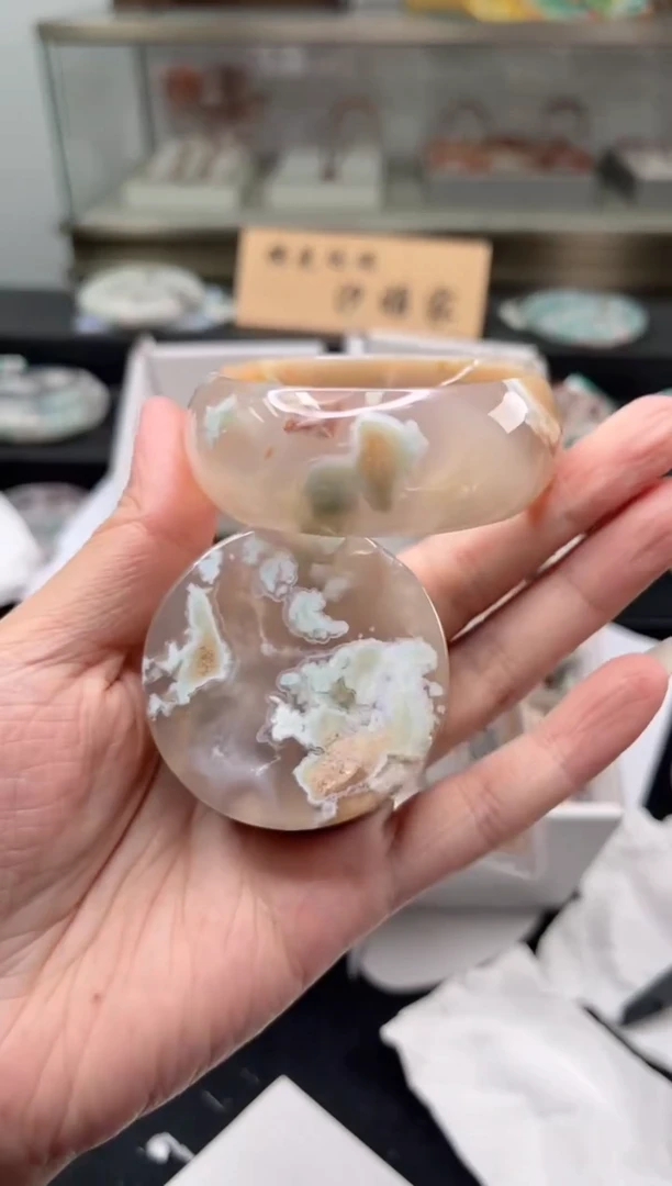 未镶嵌手镯石英质玉52圈口（赠品镯心）3411003