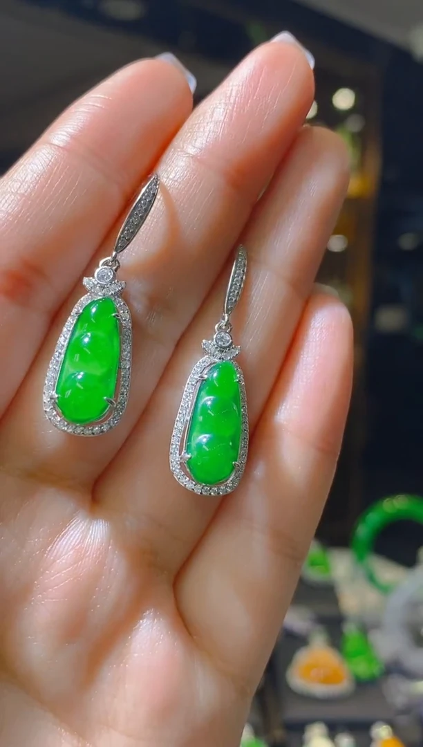 【闪购商品】翡翠耳饰银S925镶嵌068 （多样性发货）