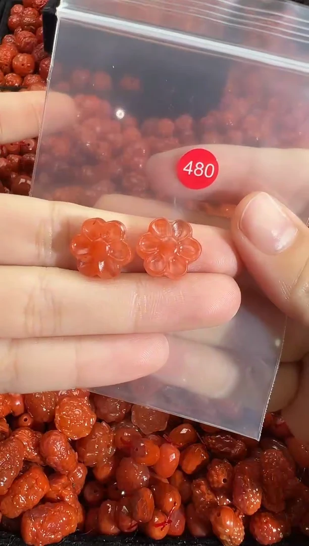 颈饰未镶嵌南红玛瑙1