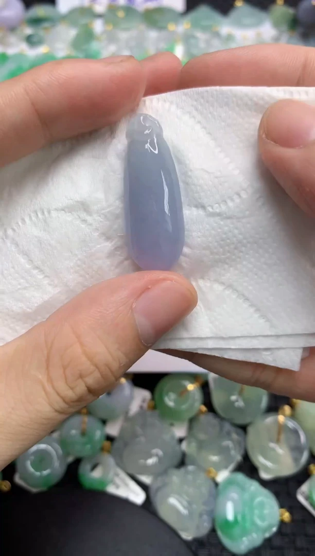 翡翠未镶嵌颈饰111111111