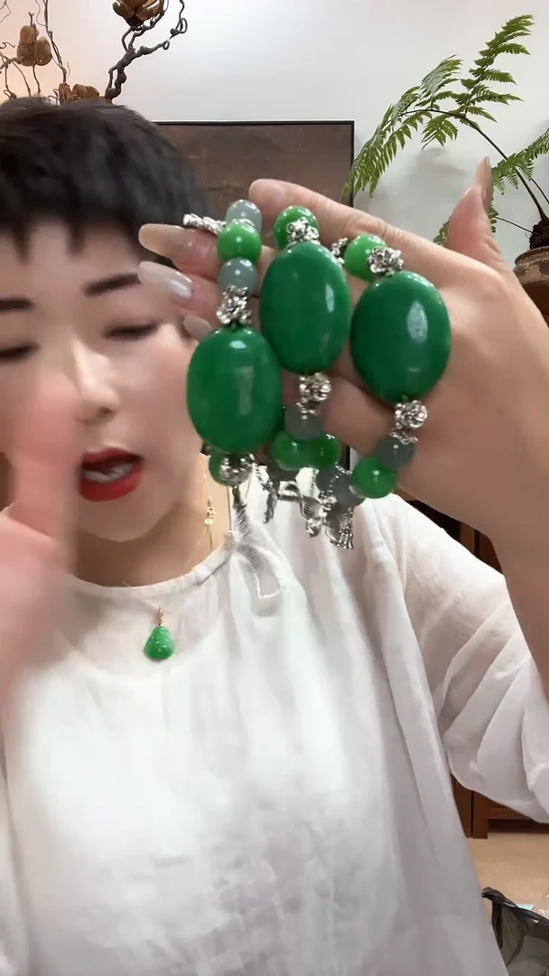 吊坠(赠链)合金翡翠305
