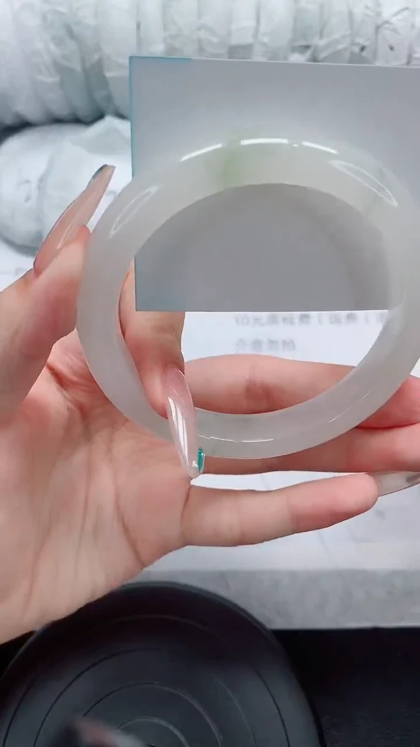未镶嵌手镯石英质玉142-