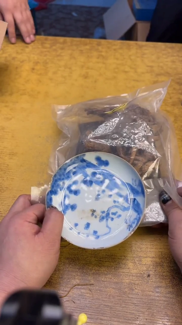 安**在瓷器瓷器瑕疵破破152