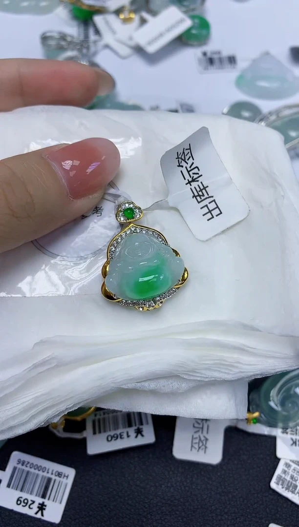 颈饰未镶嵌翡翠天然缅甸翡翠A货多样性发一件