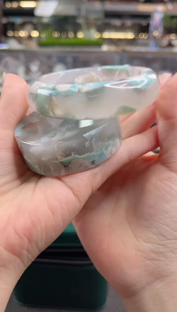 未镶嵌手镯石英质玉尘*丷圈口（赠品镯心）