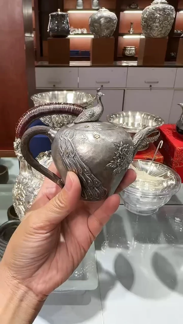 足银手工精工孔雀牡丹泡茶壶