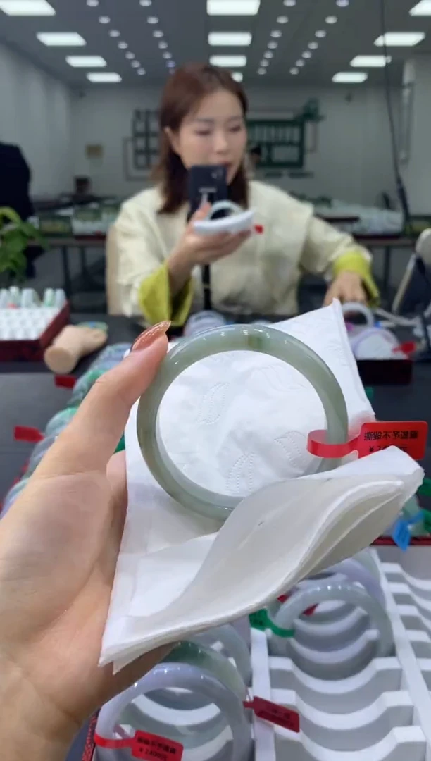 未镶嵌手镯翡翠0042398