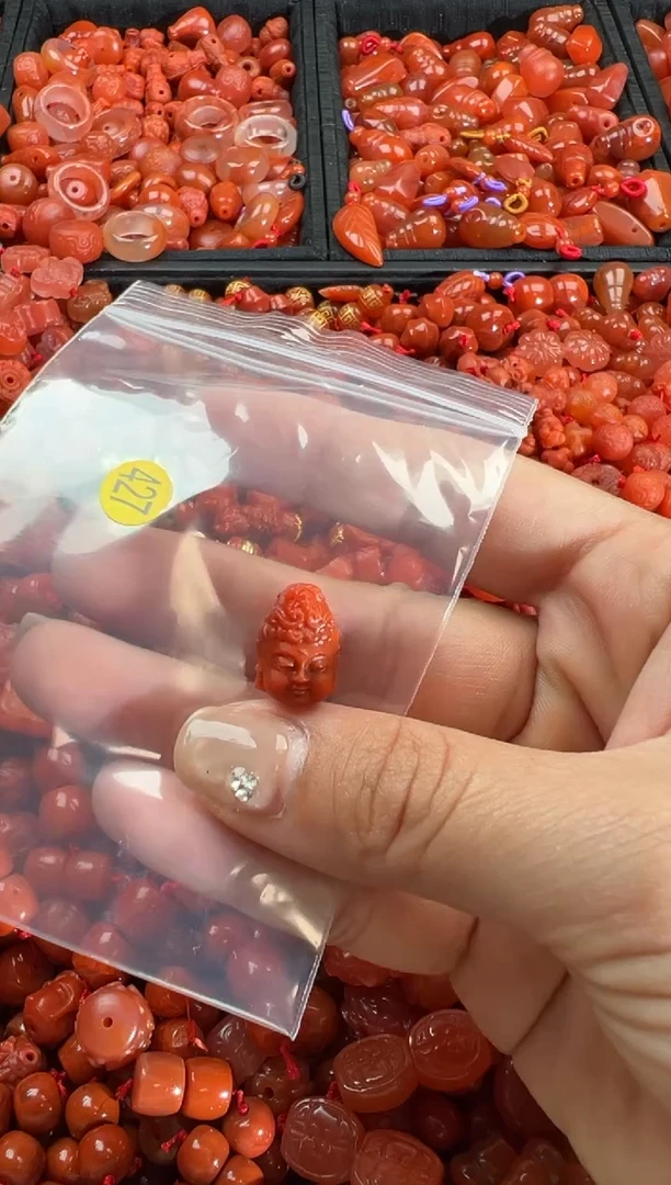 【闪购商品】南红玛瑙颈饰未镶嵌1