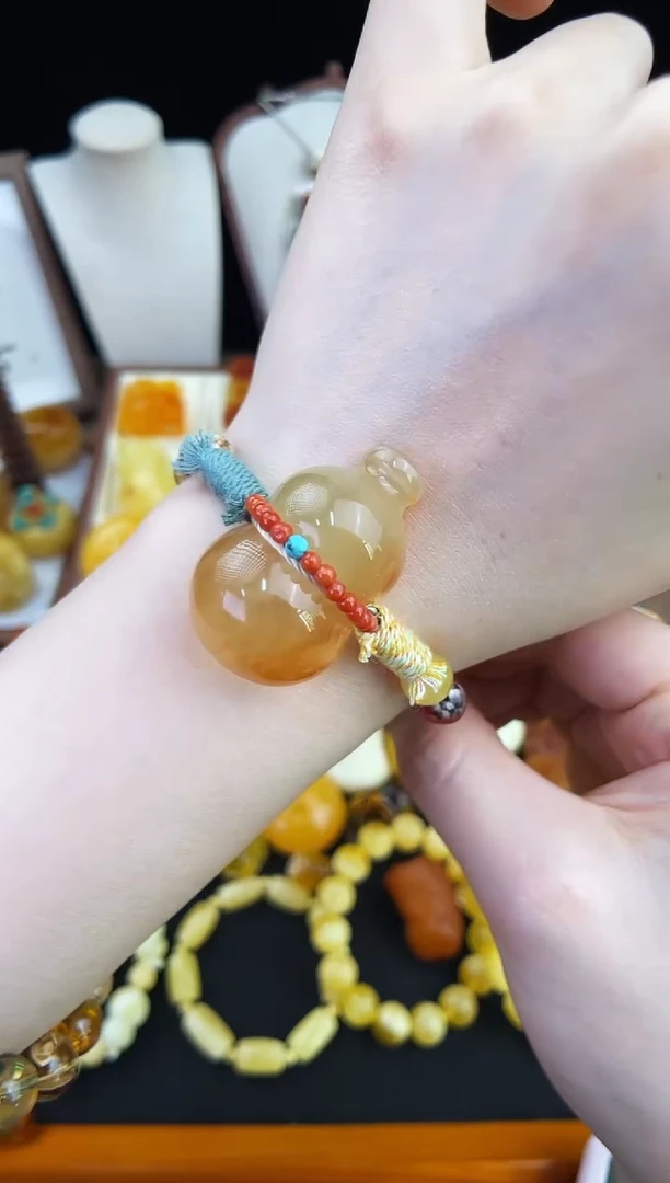 琥珀未镶嵌珠宝奇石柒月