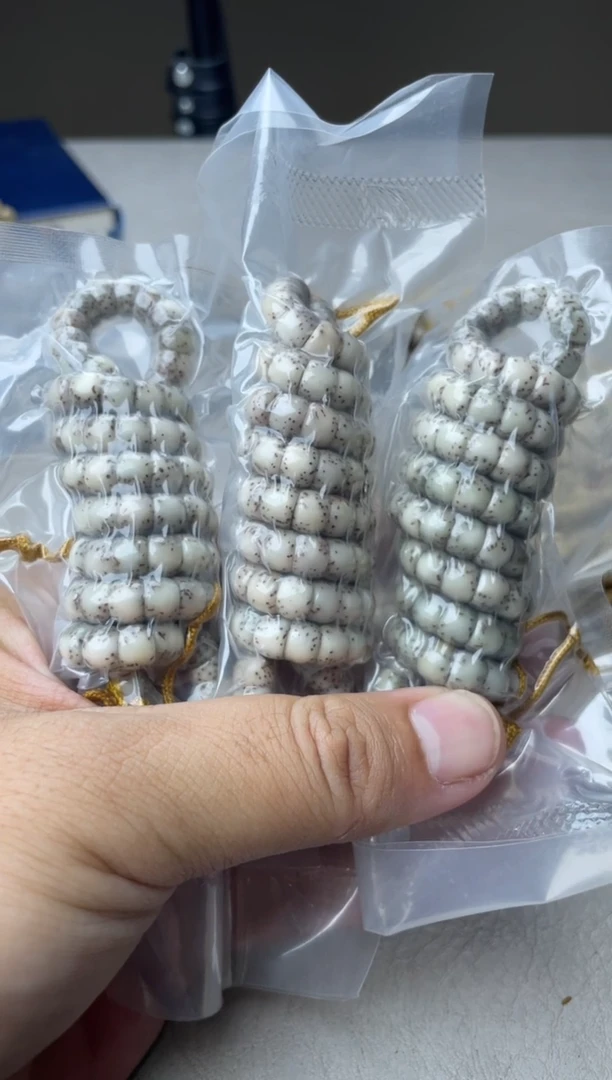 吊坠星月菩提石玉料大肠卡7
