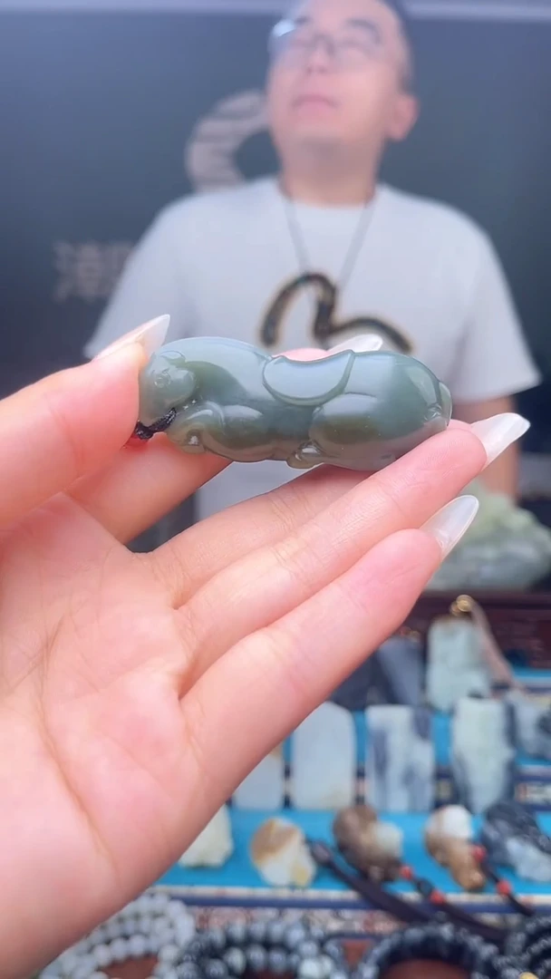 未镶嵌和田玉挂件1