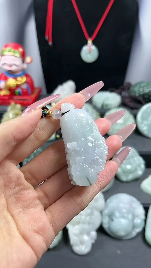【闪购商品】翡翠颈饰未镶嵌大白菜