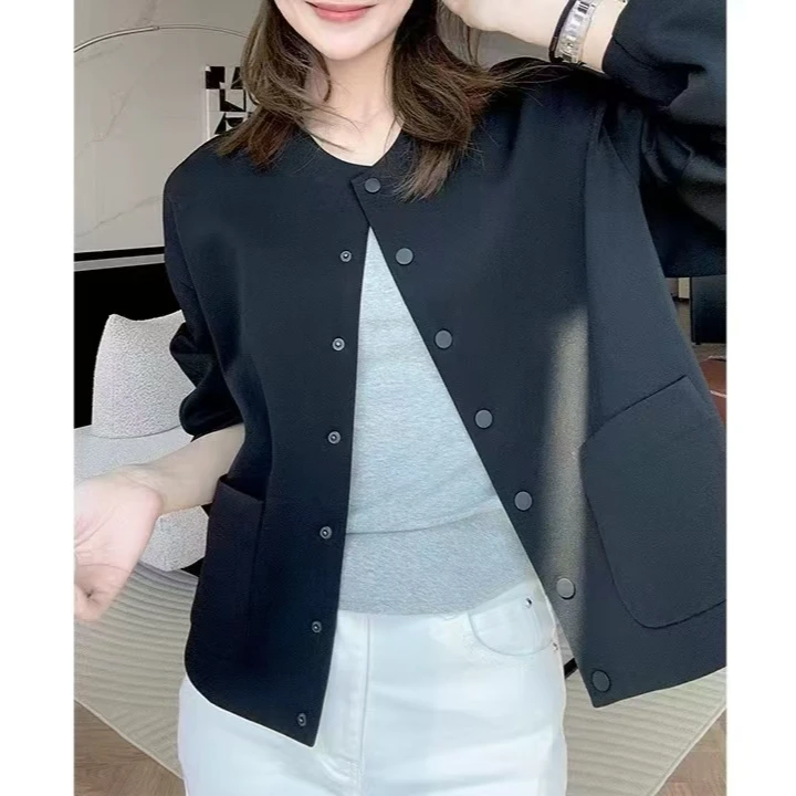 宝丫轻奢  女式复古气质圆领单排扣短款外套K1270