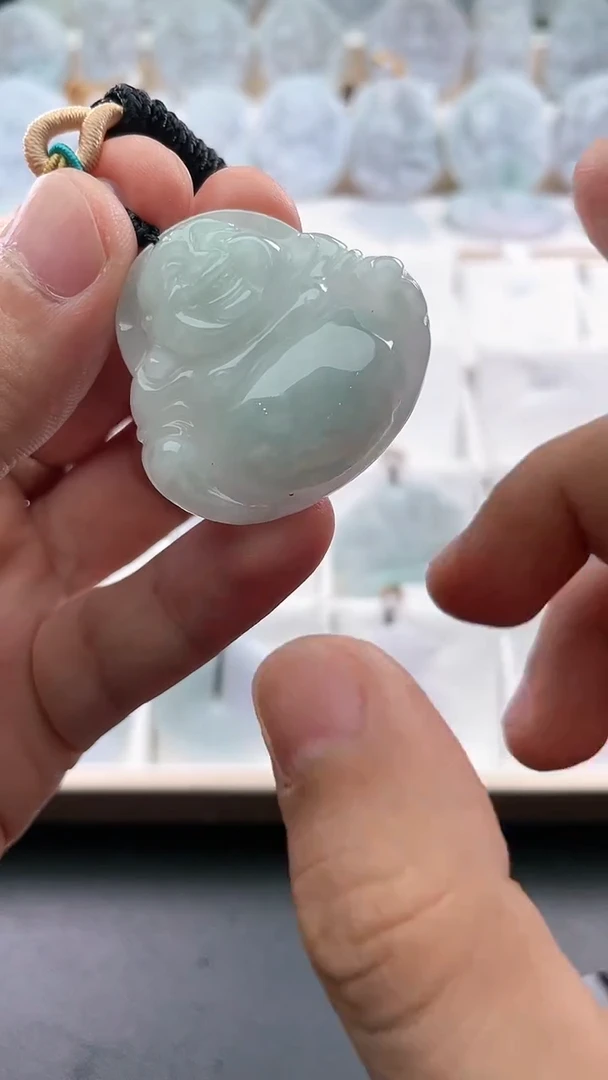 翡翠未镶嵌颈饰..../6/15/ 161