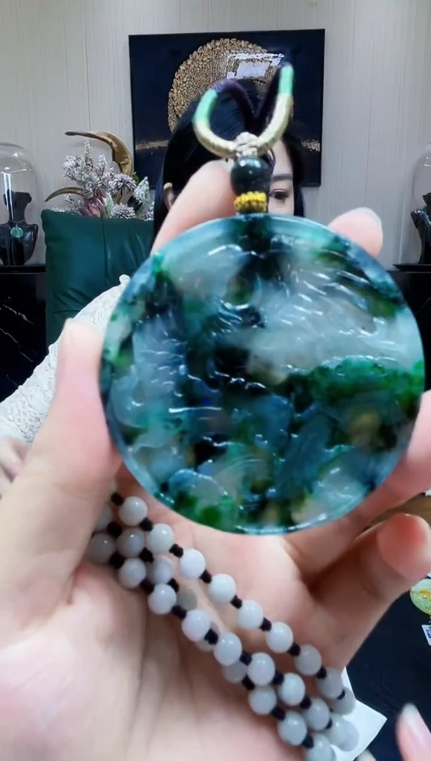 未镶嵌定制翡翠吊坠90