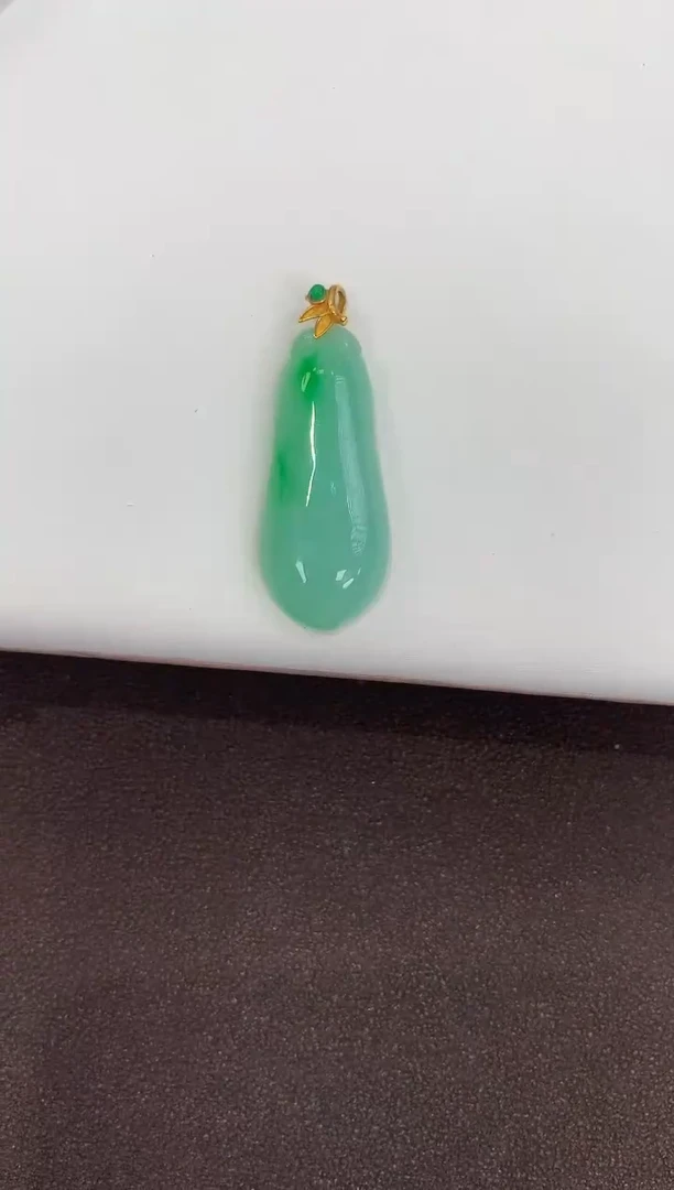 颈饰18K金镶嵌翡翠天然缅甸a货翡翠