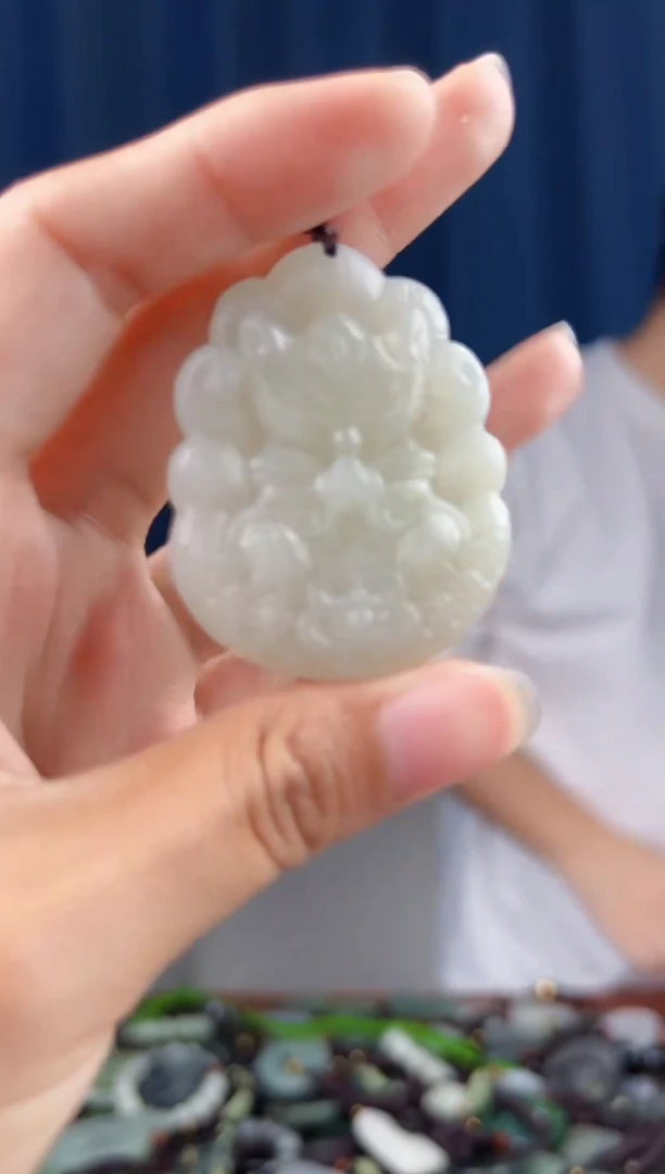 未镶嵌和田玉挂件拍一发一，多样性发货